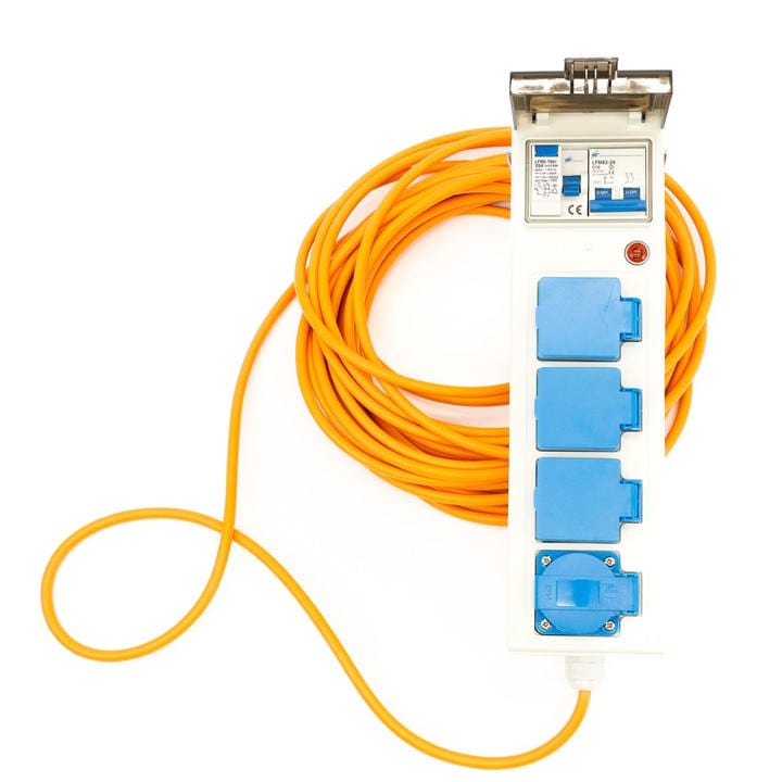 Streetwize  Black Acclaim Range 5 Way Mobile Mains Unit 15M Cable, Sports Direct