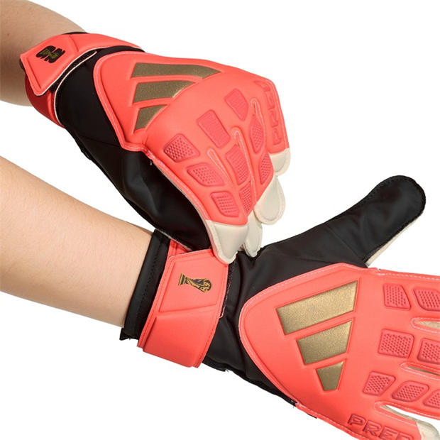 Pink/Black - adidas - Predator Training Goalkeeper Gloves Juniors