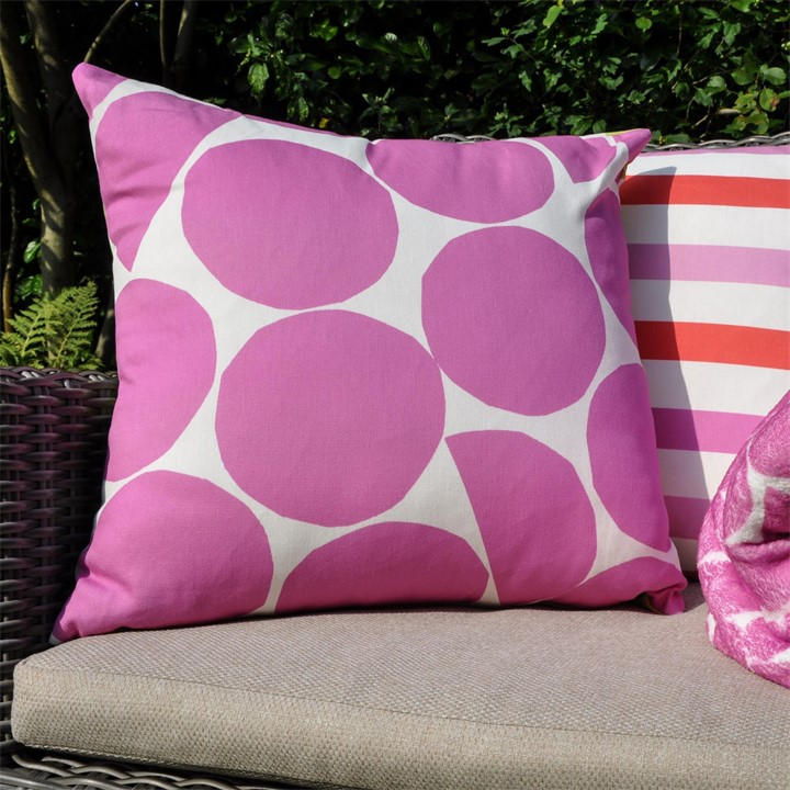 Fusion  Pink Ingo Indoor Outdoor Filled Cushion in Size 43, Sports Direct