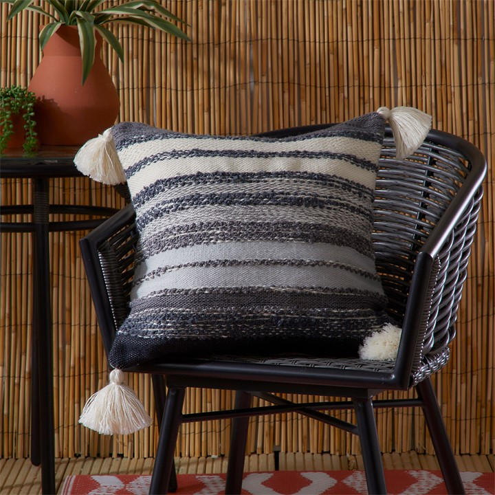 Drift  Black Grayson Indoor Outdoor Eco-Friendly Filled Cushion in Size 43, Sports Direct