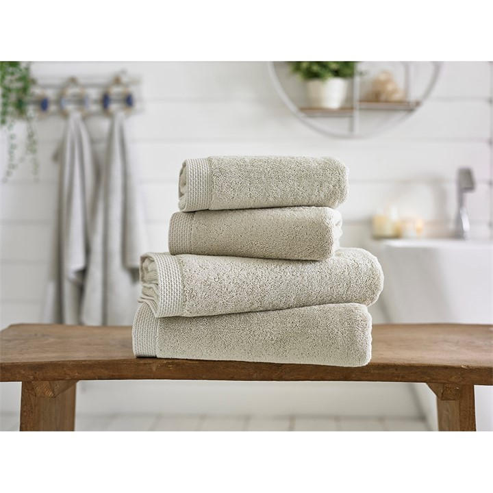 The Lyndon Company  Beige Egyptian Spa 700Gsm Cotton Towel in Size Hand Towel, Sports Direct