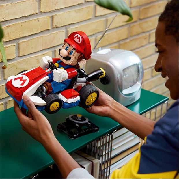 TBC - LEGO - LEGO® Super Mario - Mario & Standard Kart 72037