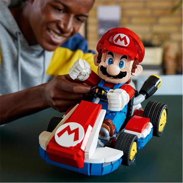TBC - LEGO - LEGO® Super Mario - Mario & Standard Kart 72037