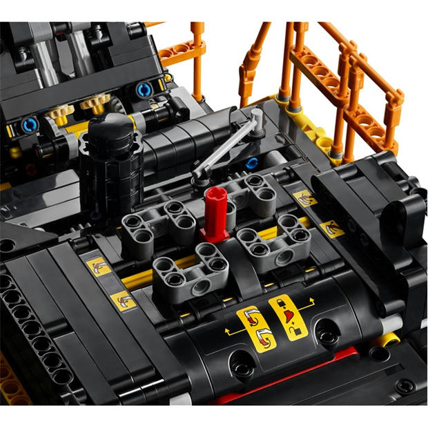 Volvo EC500 - LEGO - LEGO® Technic 42215 Volvo EC500 Hybrid Excavator Set Gift for Adults
