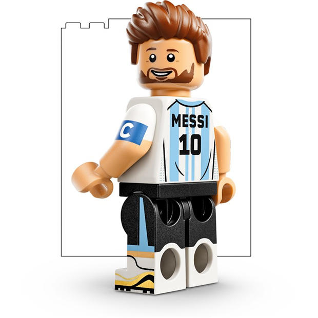 Messi - LEGO - LEGO Editions Lionel Messi – Soccer Highlights - Building Set for Boys & Girls Ages 10+ - 43011