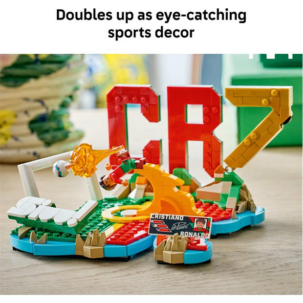 Ronaldo - LEGO - LEGO Editions Cristiano Ronaldo – Soccer Highlights - Building Set for Boys & Girls Ages 10+ - 430