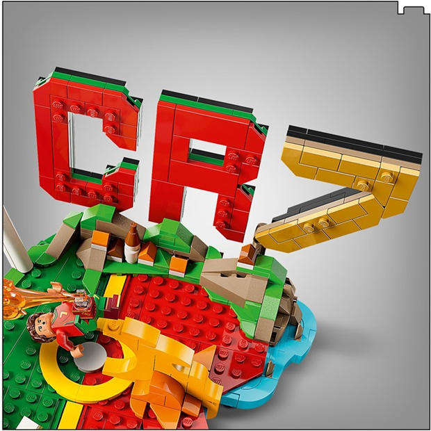 Ronaldo - LEGO - LEGO Editions Cristiano Ronaldo – Soccer Highlights - Building Set for Boys & Girls Ages 10+ - 430