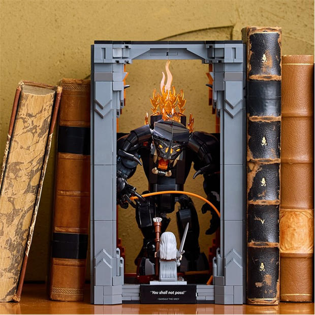 TBC - LEGO - Icons 10367 The Lord of the Rings: Balrog Book Nook