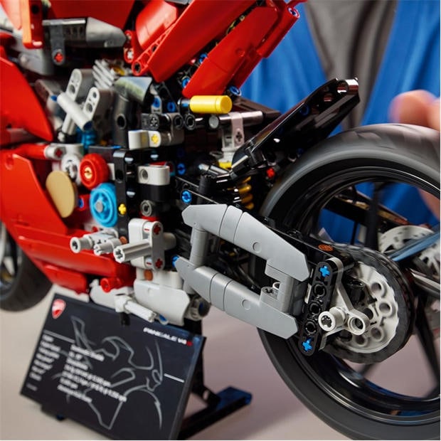Техника - LEGO - Technic 42202 Ducati Panigale V4 S Motorcycle