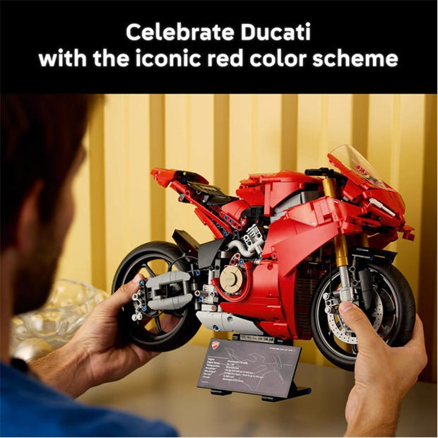 Техника - LEGO - Technic 42202 Ducati Panigale V4 S Motorcycle