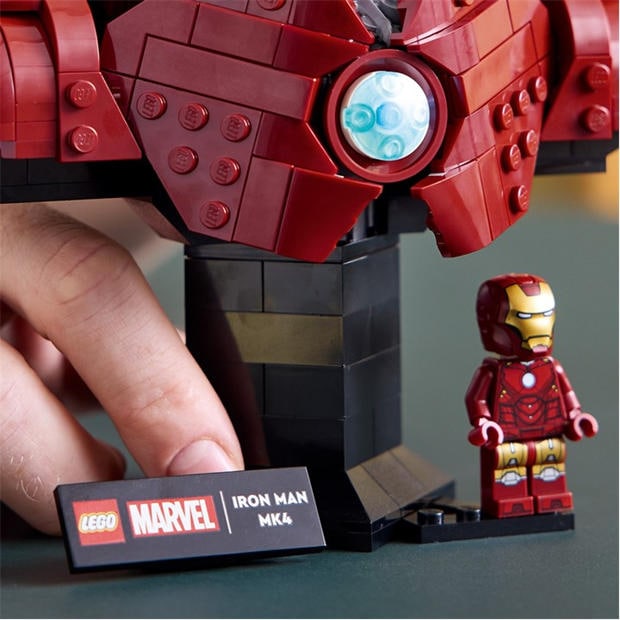 TBC - LEGO - LEGO® Marvel Iron Man MK4 Bust Buildable Model for Adults with Minifigure 76327