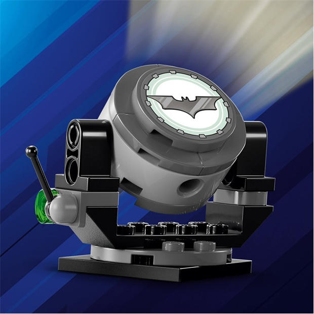 Супер герои от DC - LEGO - DC Batman Tumbler vs. Two-Face & The Joker 76303