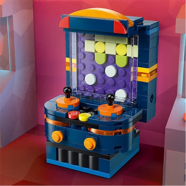 TBC - LEGO - Creator 3in1 Retro Gaming Console Building Toy 31380