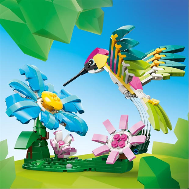 TBC - LEGO - Creator 3in1 Wild Animals: Colourful Hummingbird 31384