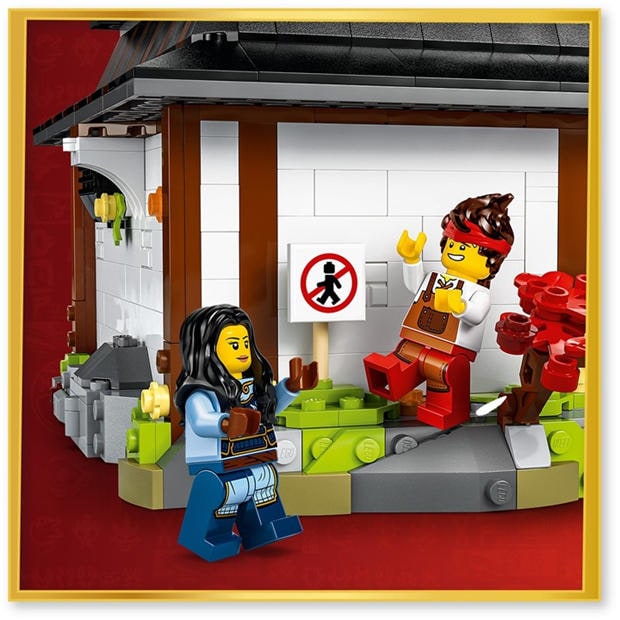 Four Weapons - LEGO - NINJAGO Four Weapons Blacksmith 15th Anniversary 71858