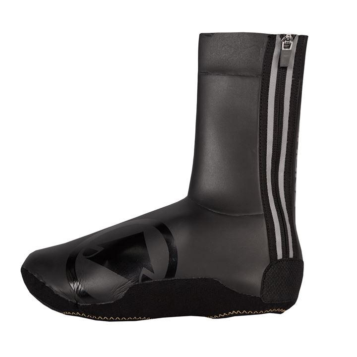 Endura  Black Freezing Point Overshoe Ii in Size M, Sports Direct