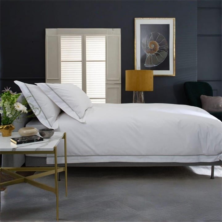The Lyndon Company  Silver Hampstead Percale Cotton Duvet Set in Size Single, Sports Direct