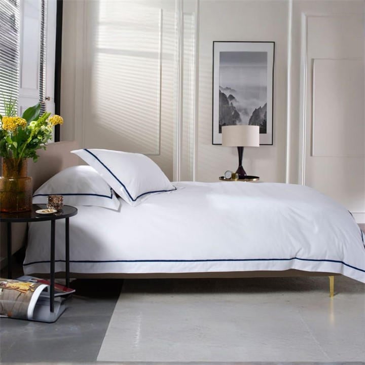 The Lyndon Company  Blue Hampstead Percale Cotton Duvet Set in Size Single, Sports Direct