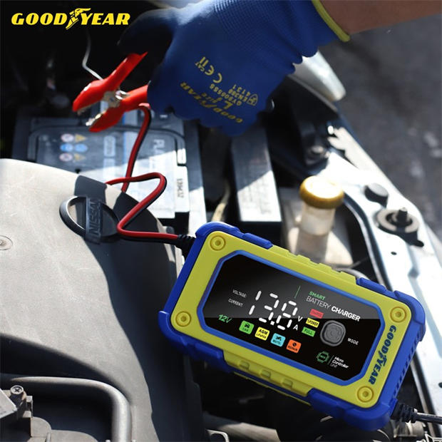 Modrá a žlutá - Goodyear - 12V 7A Smart Battery Charger