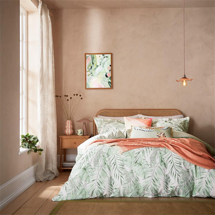 Yvonne Ellen  Green Tropical Safari Duvet Cover Set in Size King, Sports Direct
