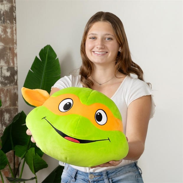 Tomy - Teenage Mutant Ninja Turtles - ™ Michelangelo – Mega Plush Toy