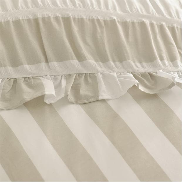 Natural - Catherine Lansfield - Seersucker Frill Stripe Duvet Cover Set