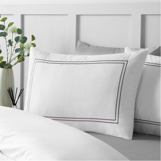 White/Silver - Catherine Lansfield - Soft Mono Satin Stitch Duvet Cover Set