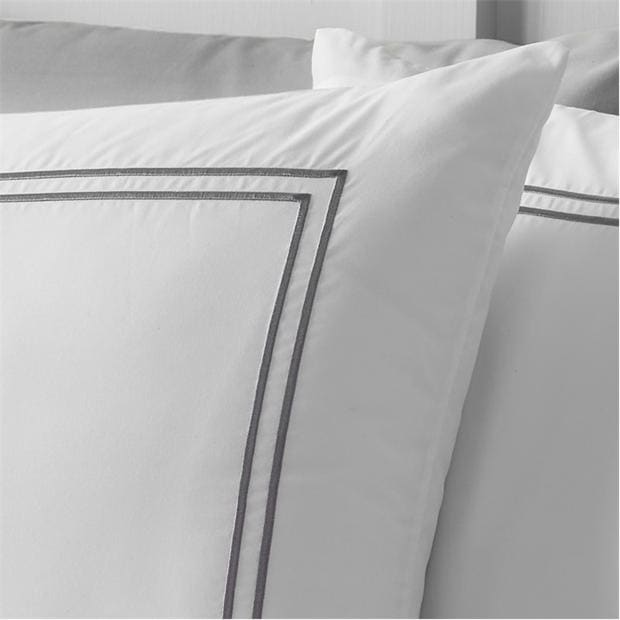 White/Silver - Catherine Lansfield - Soft Mono Satin Stitch Duvet Cover Set