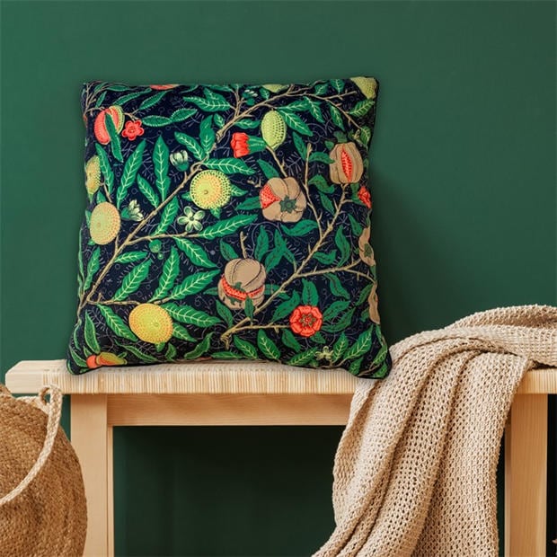 Granátalmafa - The Art Group - William Morris Cushion