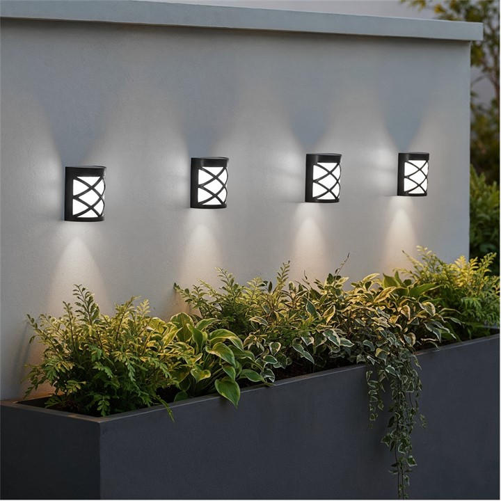 Streetwize   Solar Powered Fence And Wall Lights - 4 Pack, Sports Direct