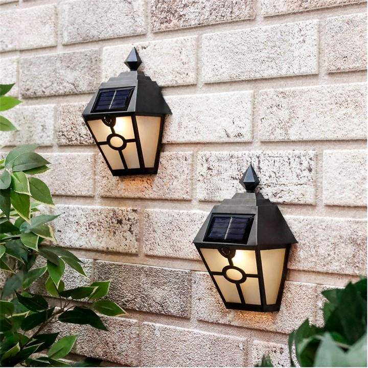 Streetwize  Black Solar Wall-Mounted Lanterns 2-Pack, Sports Direct