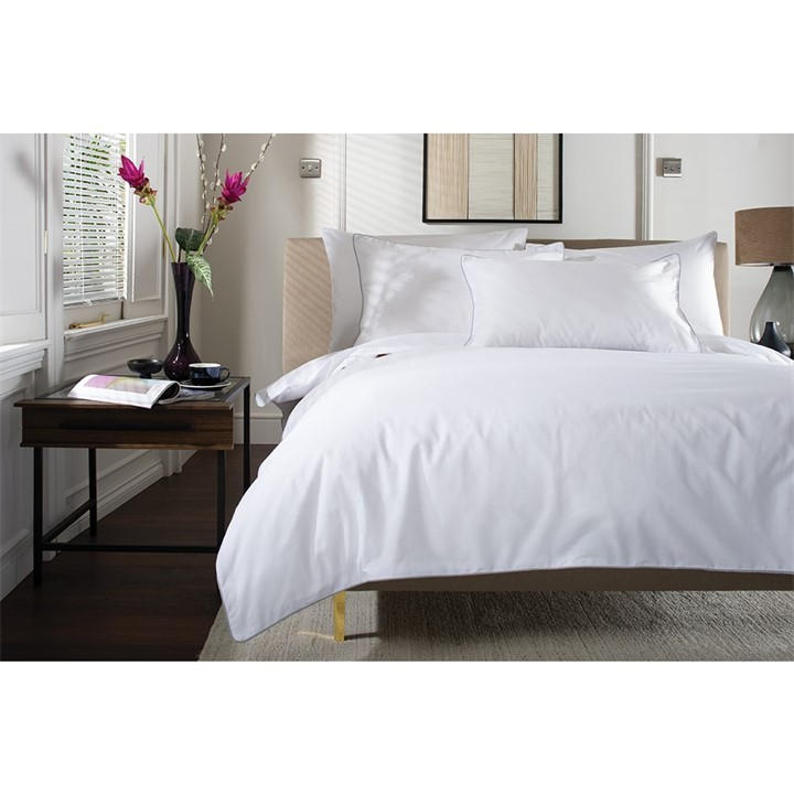 The Lyndon Company  White Tencel 180Tc Duvet Cover Set in Size Superking, Sports Direct