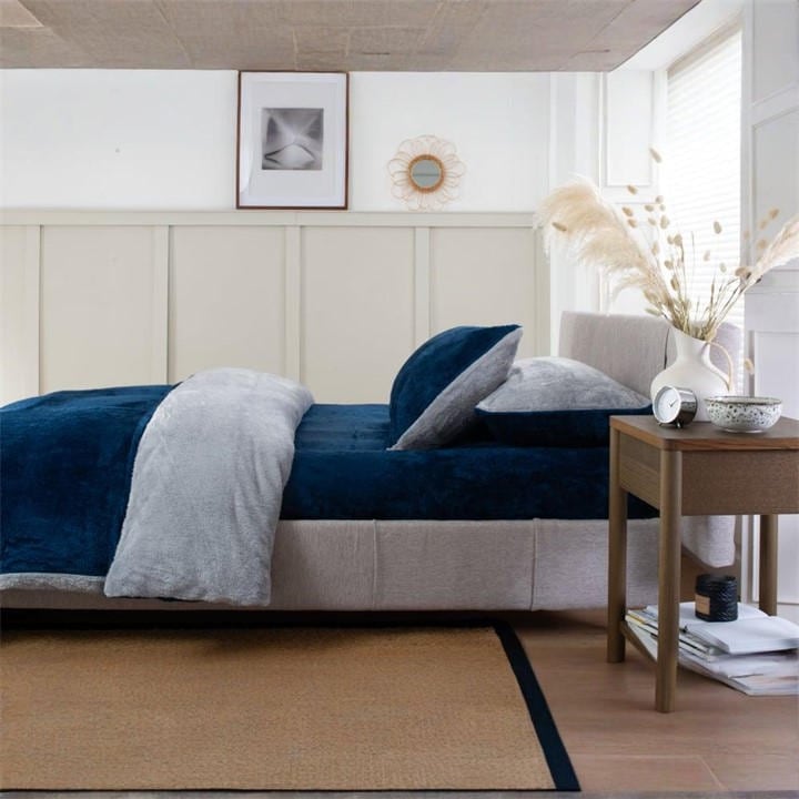 The Lyndon Company  Blue Pillowcases, Sports Direct