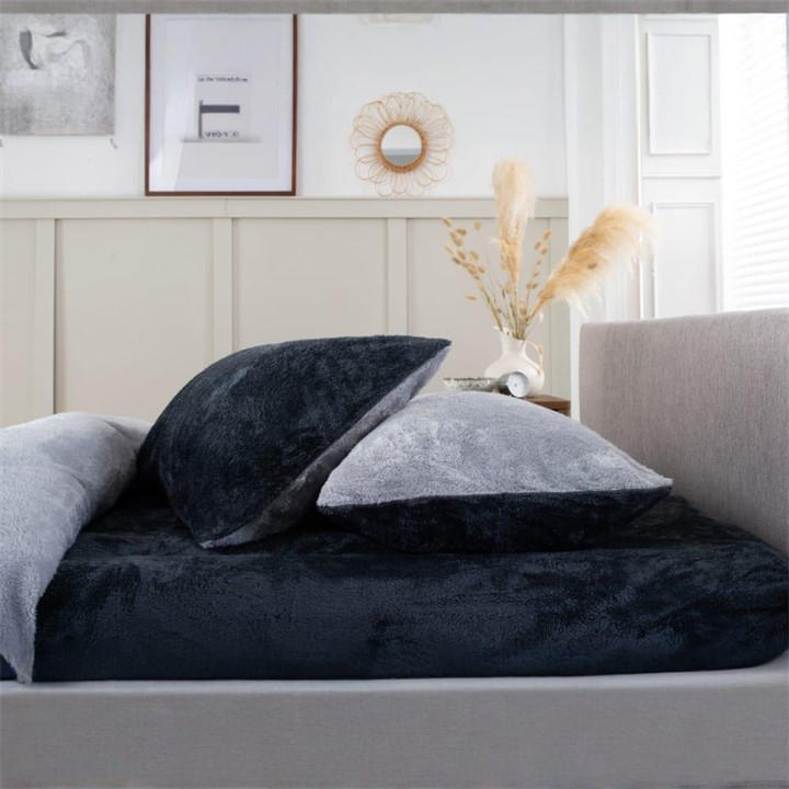 The Lyndon Company  Grey Pillowcases, Sports Direct
